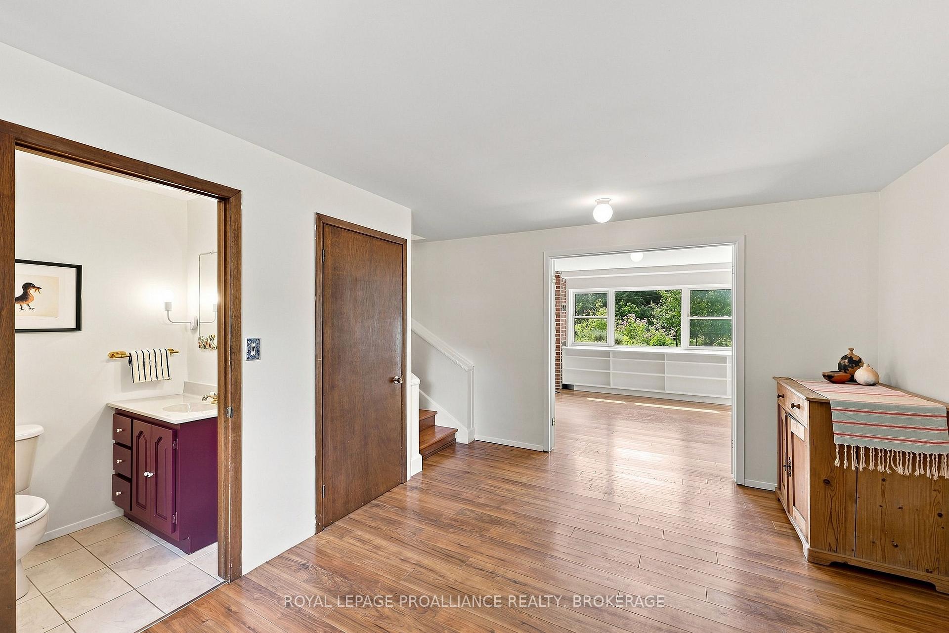 Photo 23 of 6 Grenville Crescent, Kingston, West of Sir John A. Blvd — HOMEH