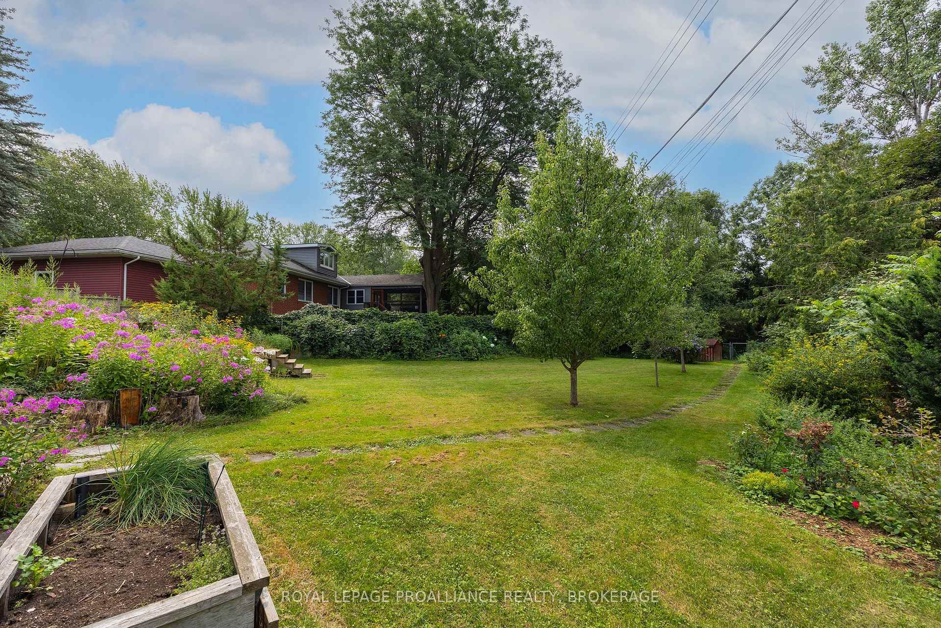 Photo 35 of 6 Grenville Crescent, Kingston, West of Sir John A. Blvd — HOMEH