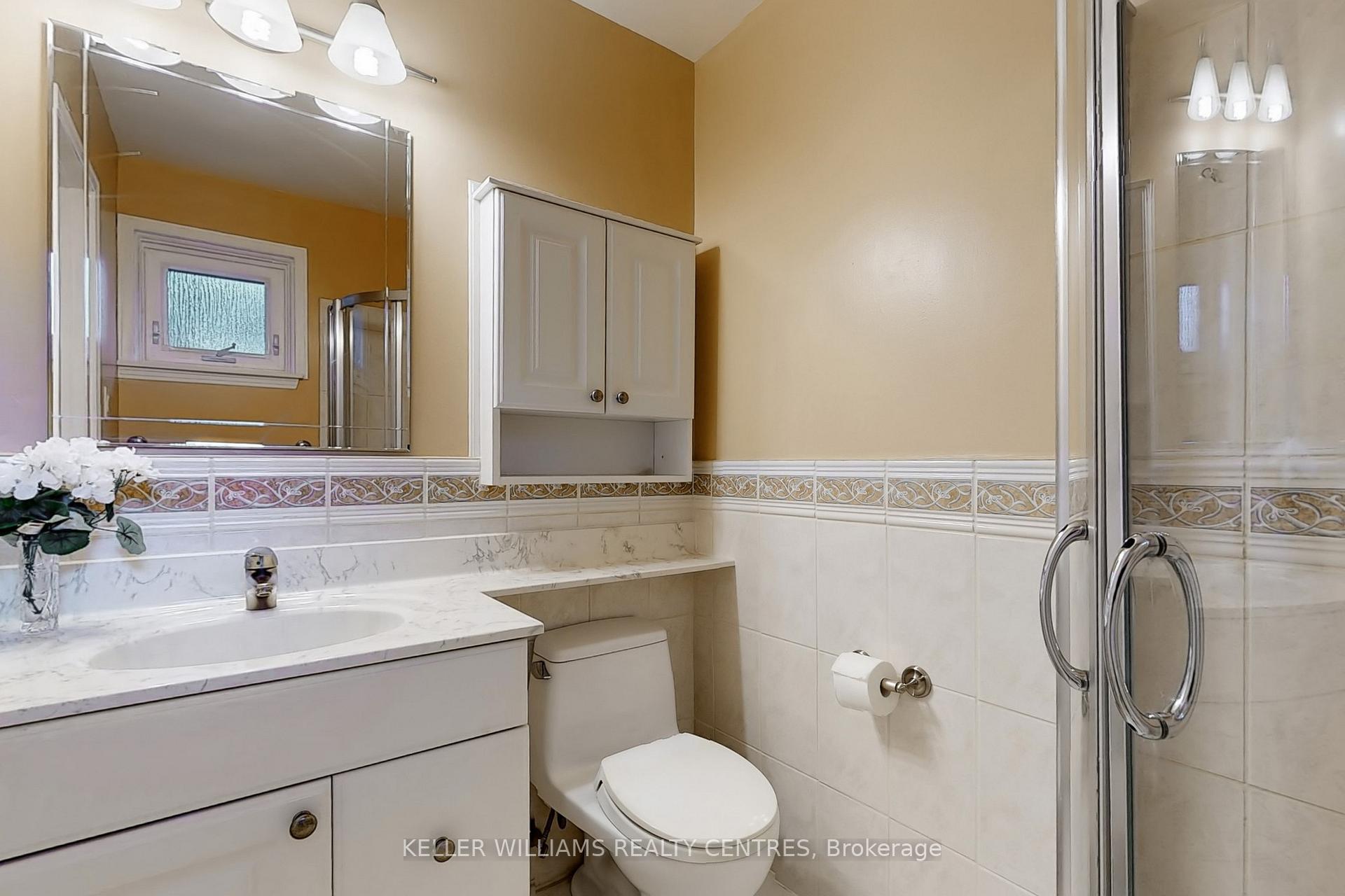 Photo 20 of 27 Hawthorne Lane, Aurora, Aurora Village — HOMEH