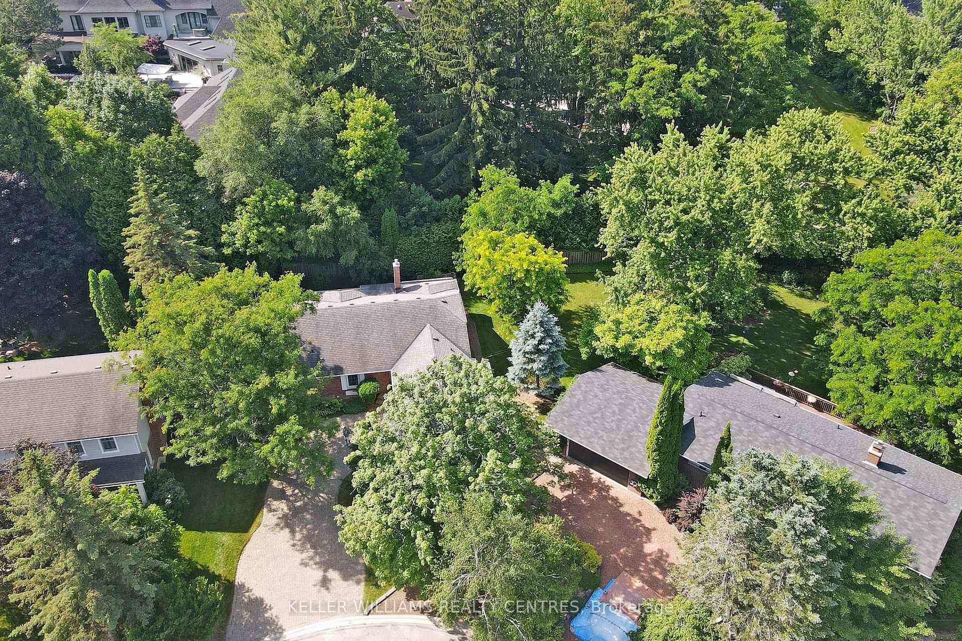 Photo 33 of 27 Hawthorne Lane, Aurora, Aurora Village — HOMEH