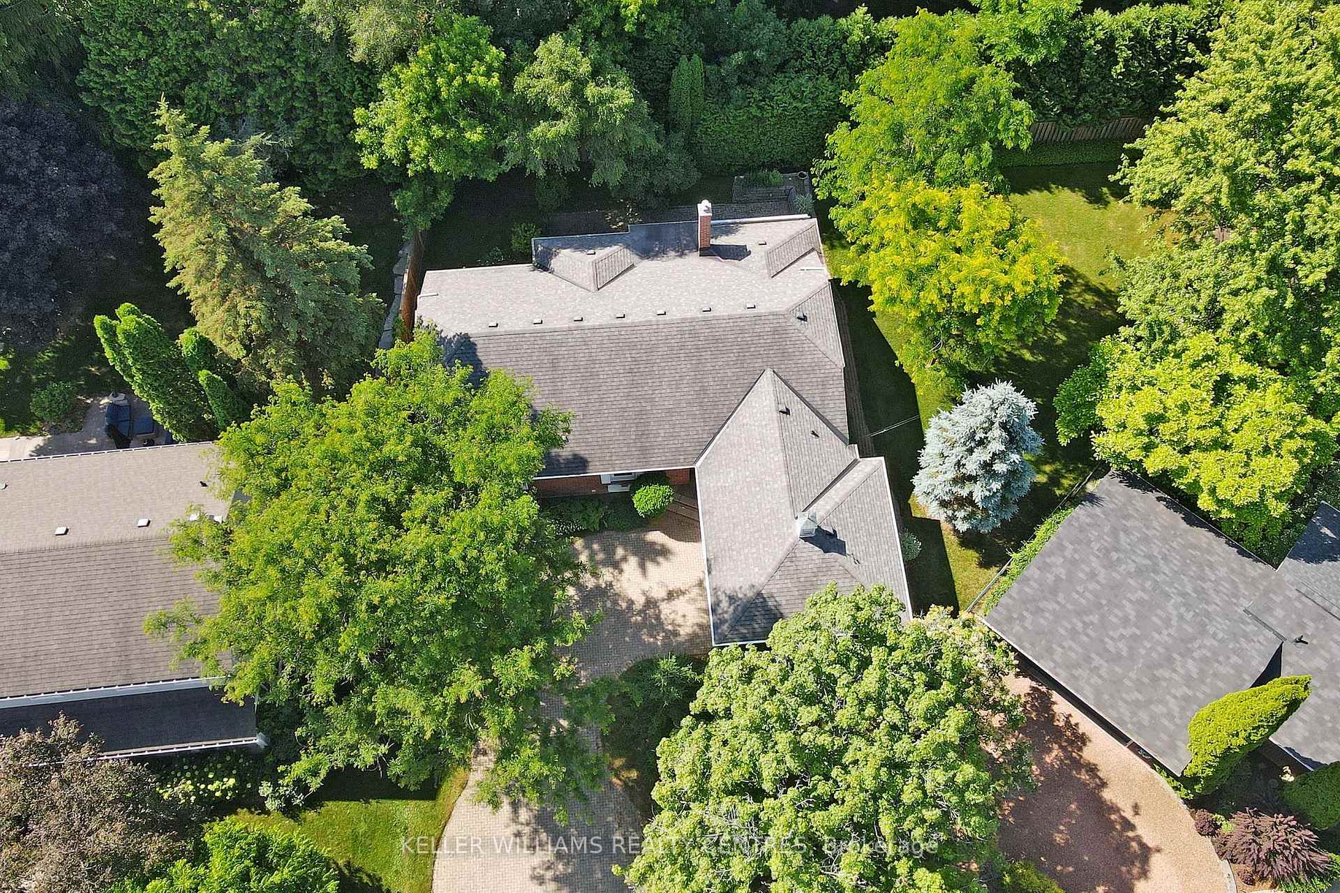 Photo 34 of 27 Hawthorne Lane, Aurora, Aurora Village — HOMEH