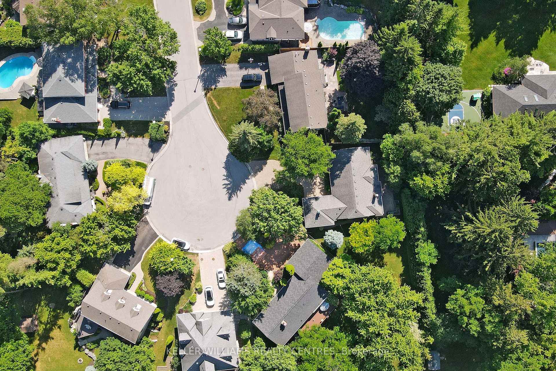 Photo 37 of 27 Hawthorne Lane, Aurora, Aurora Village — HOMEH