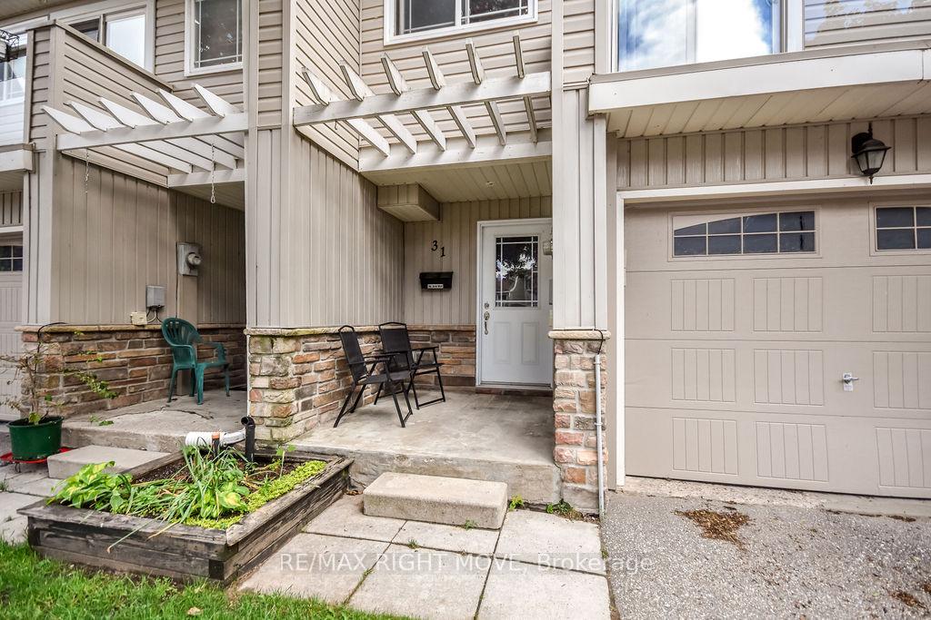 Photo 2 of Unit 31, 12 Lankin Boulevard, Orillia — HOMEH