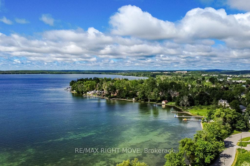 Photo 5 of Unit 31, 12 Lankin Boulevard, Orillia — HOMEH