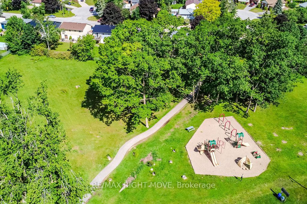 Photo 7 of Unit 31, 12 Lankin Boulevard, Orillia — HOMEH