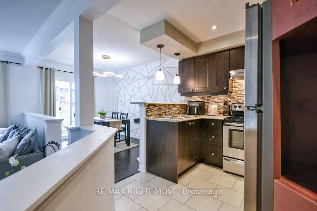 Photo 20 of Unit 31, 12 Lankin Boulevard, Orillia — HOMEH