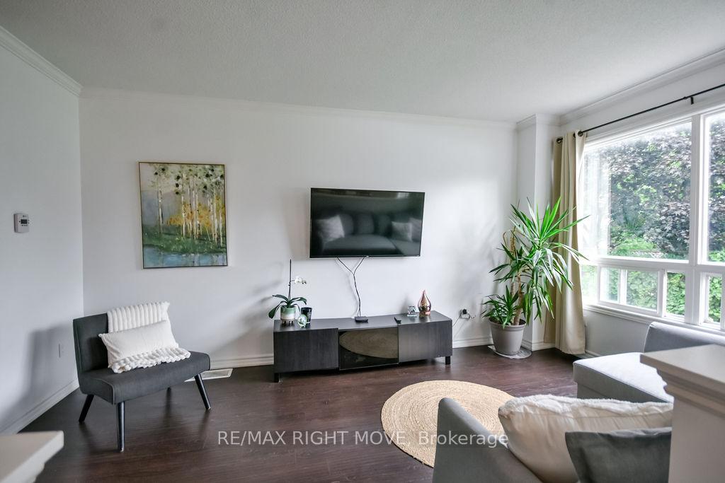 Photo 21 of Unit 31, 12 Lankin Boulevard, Orillia — HOMEH