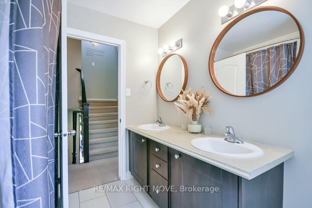 Photo 24 of Unit 31, 12 Lankin Boulevard, Orillia — HOMEH