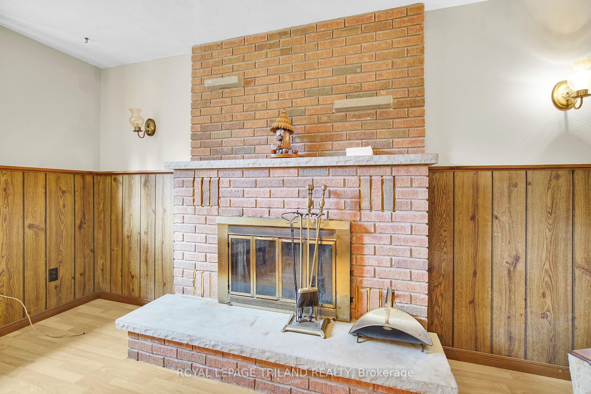 Photo 19 of 42 Applegreen Grove, London, South N — HOMEH