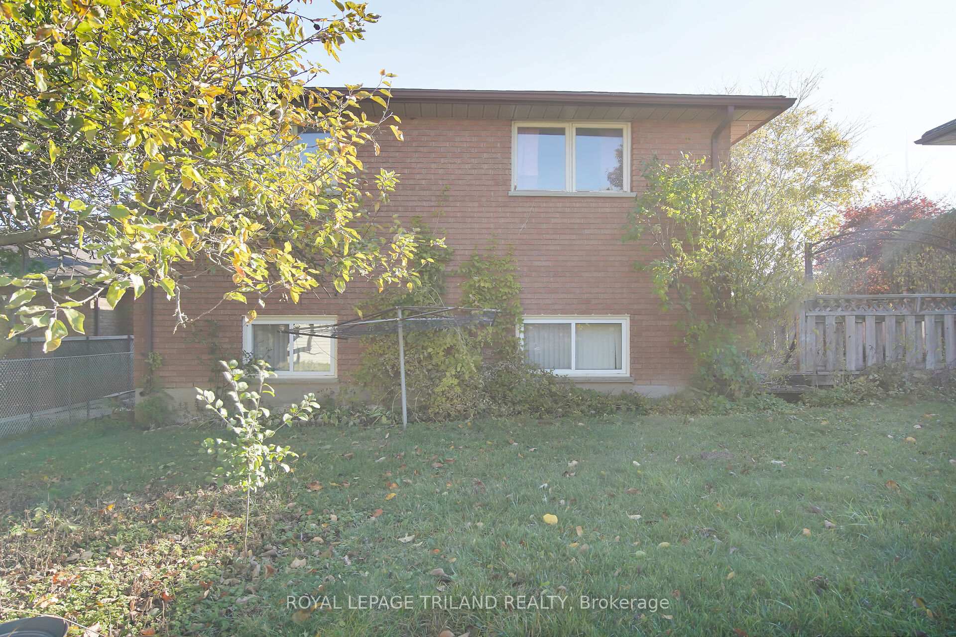 Photo 30 of 42 Applegreen Grove, London, South N — HOMEH