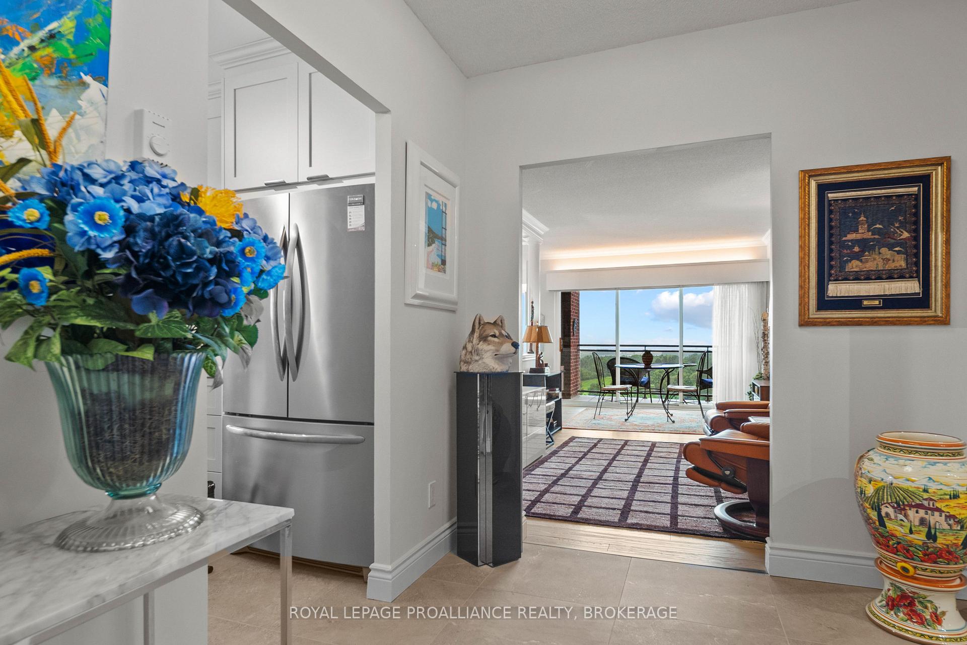 Photo 5 of Unit 1401, 1000 King Street W, Kingston, Central City West — HOMEH