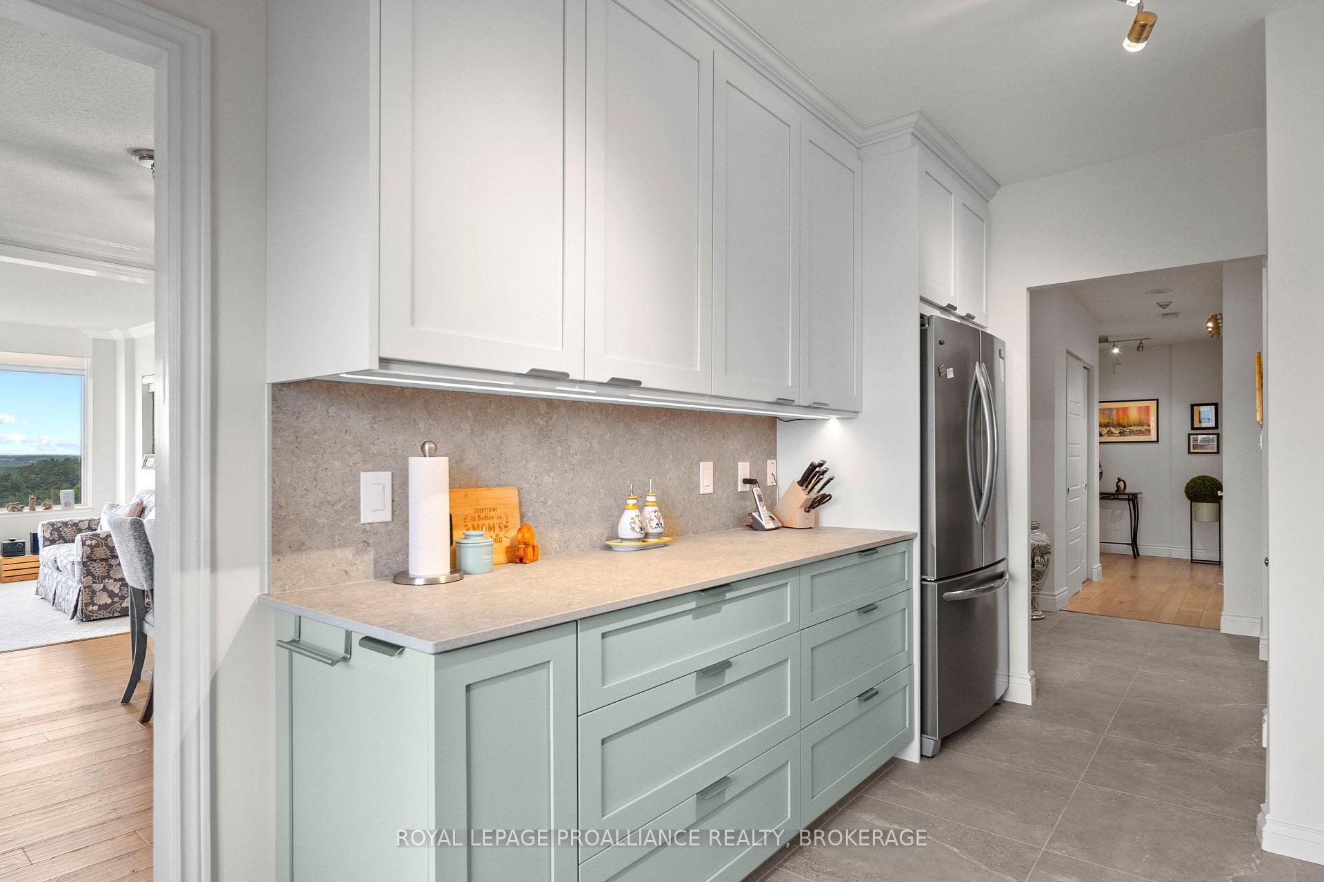 Photo 22 of Unit 1401, 1000 King Street W, Kingston, Central City West — HOMEH