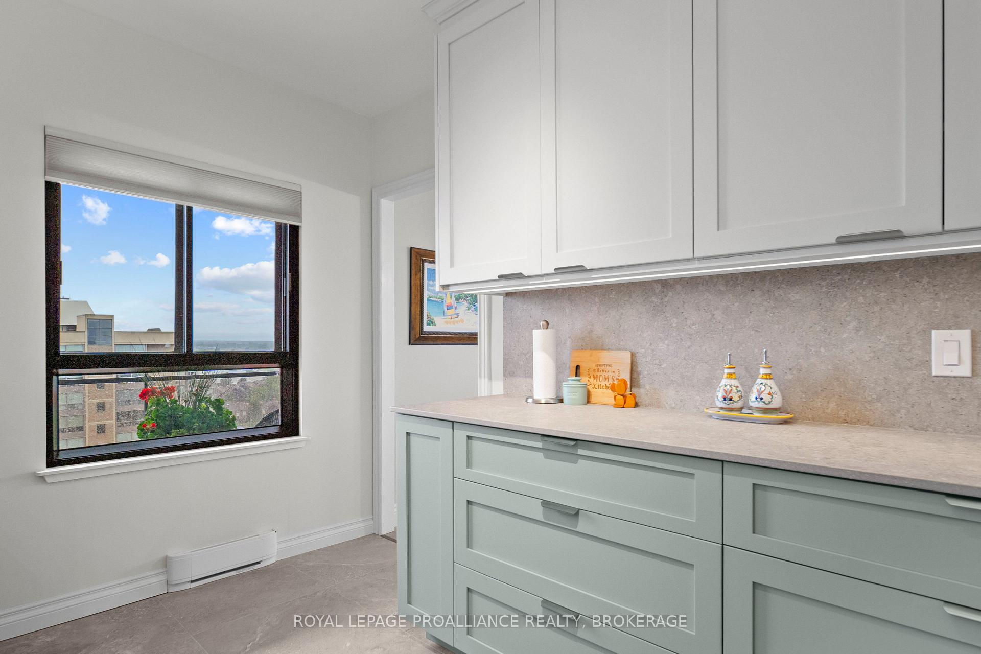 Photo 23 of Unit 1401, 1000 King Street W, Kingston, Central City West — HOMEH