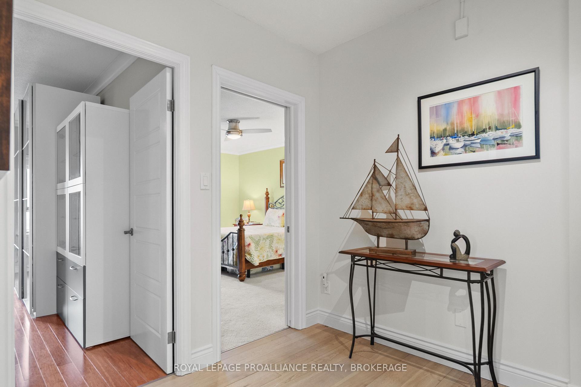 Photo 27 of Unit 1401, 1000 King Street W, Kingston, Central City West — HOMEH