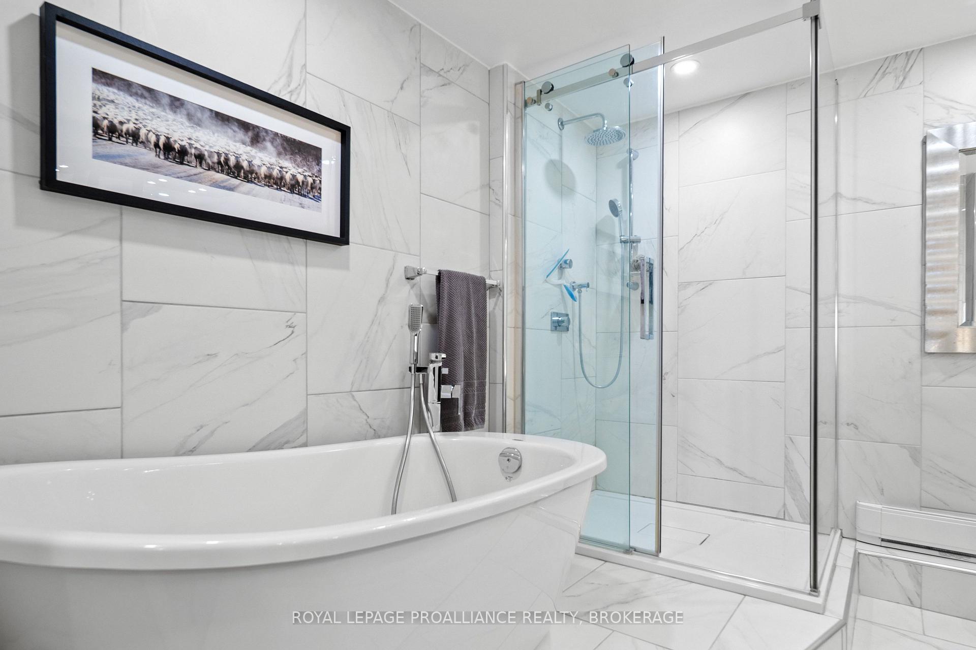 Photo 32 of Unit 1401, 1000 King Street W, Kingston, Central City West — HOMEH