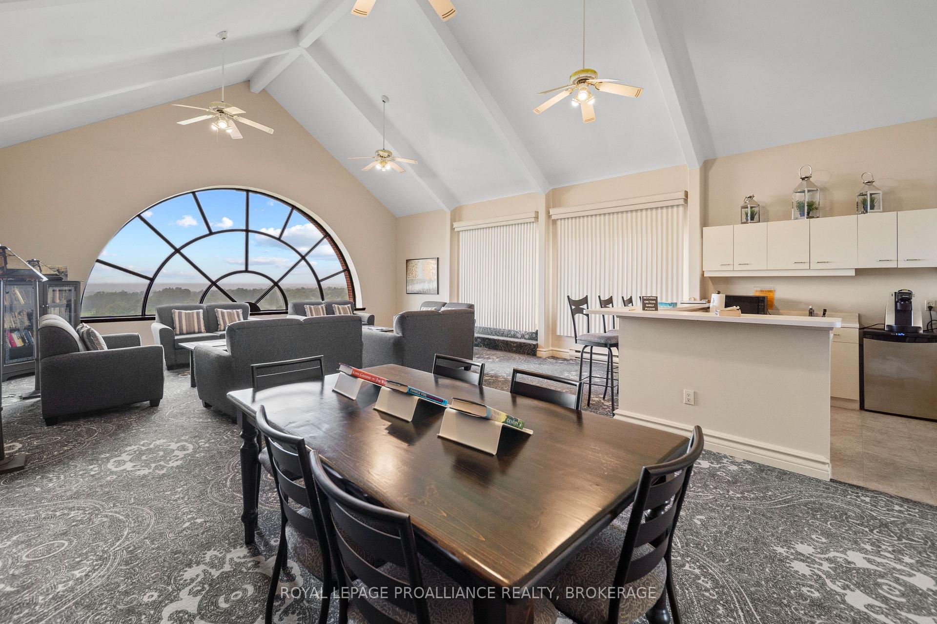 Photo 37 of Unit 1401, 1000 King Street W, Kingston, Central City West — HOMEH