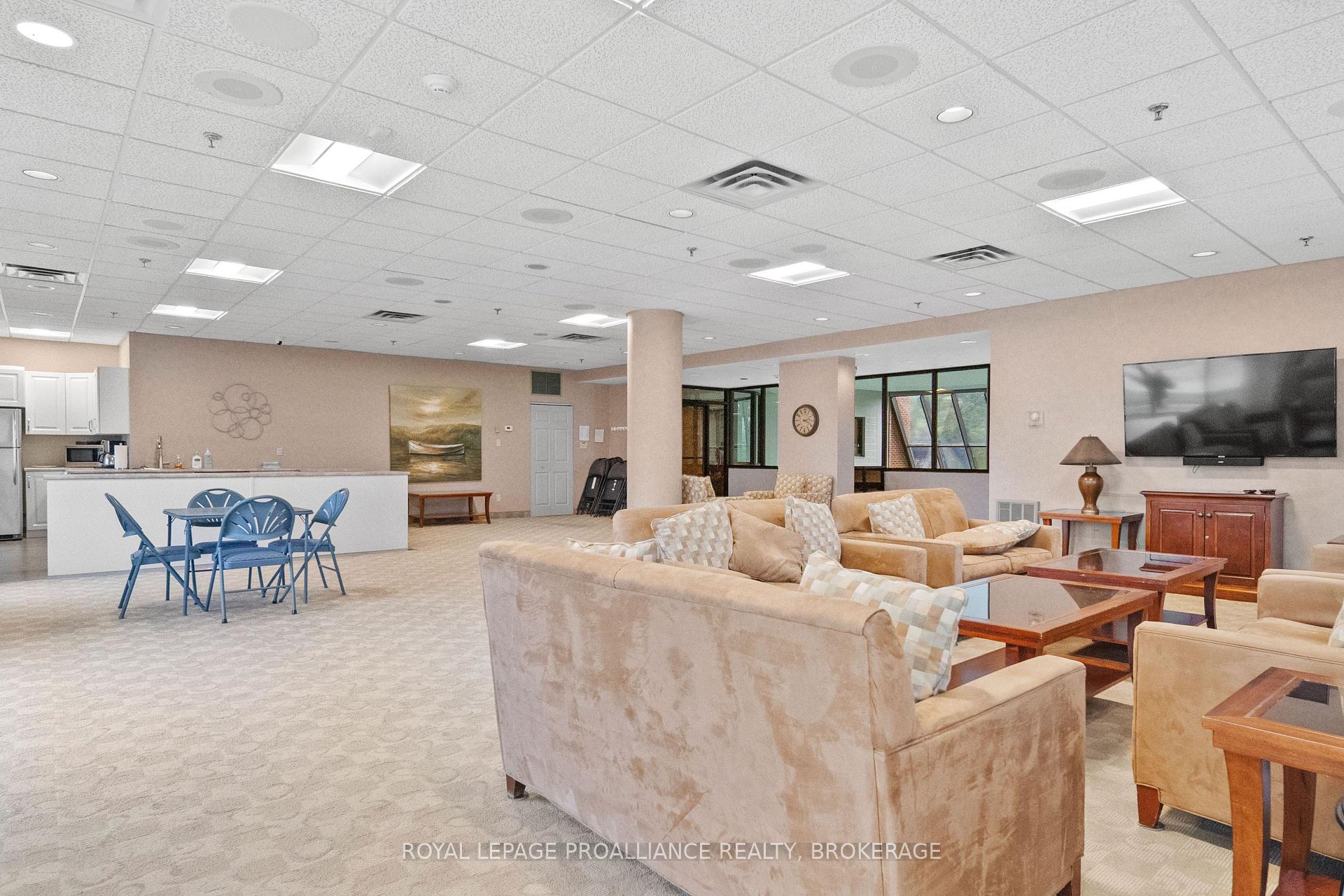 Photo 39 of Unit 1401, 1000 King Street W, Kingston, Central City West — HOMEH