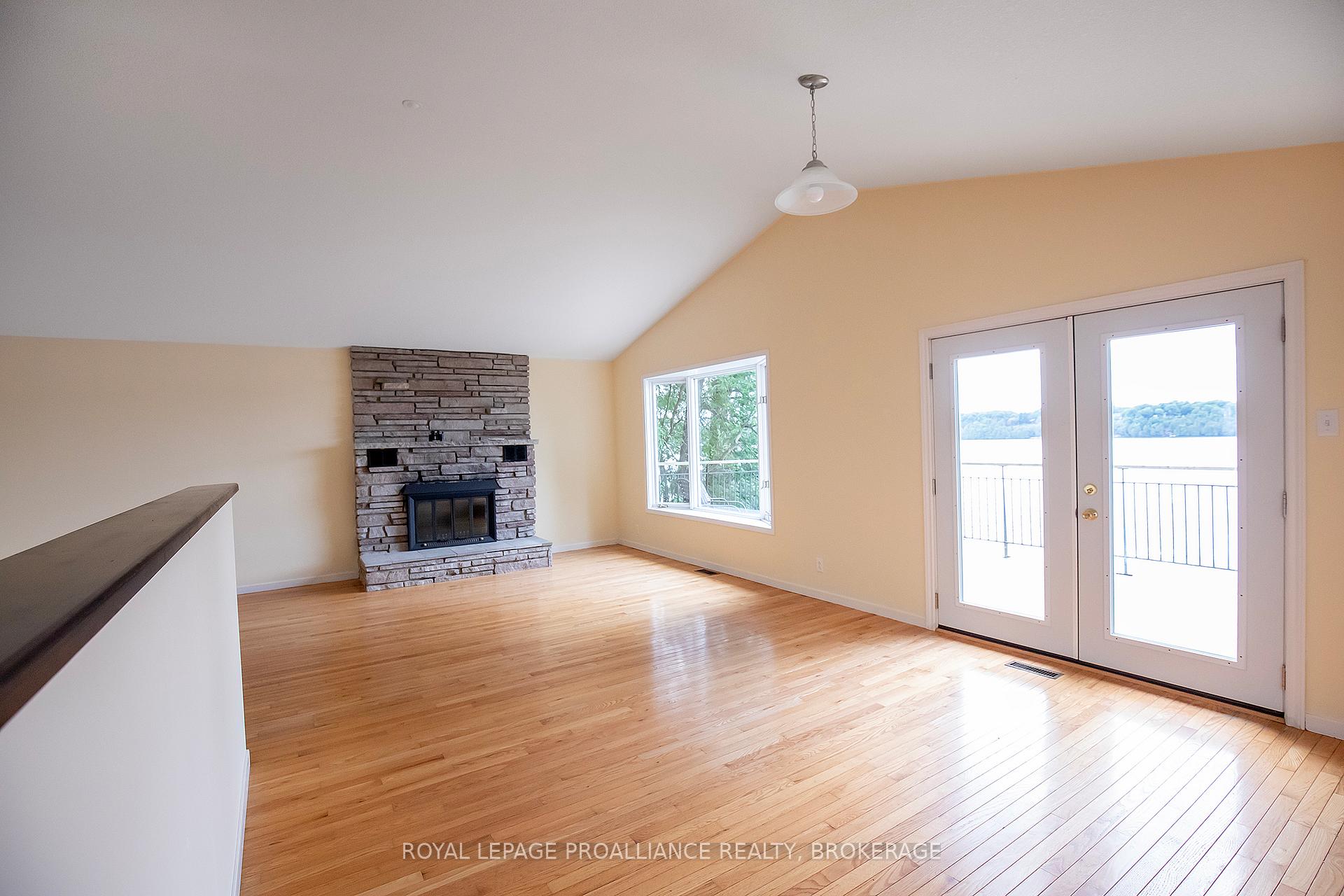 Photo 5 of 4502 Red Maple Lane, Frontenac, Frontenac South — HOMEH