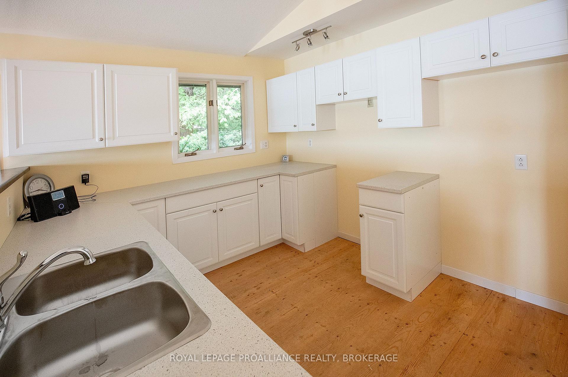 Photo 6 of 4502 Red Maple Lane, Frontenac, Frontenac South — HOMEH