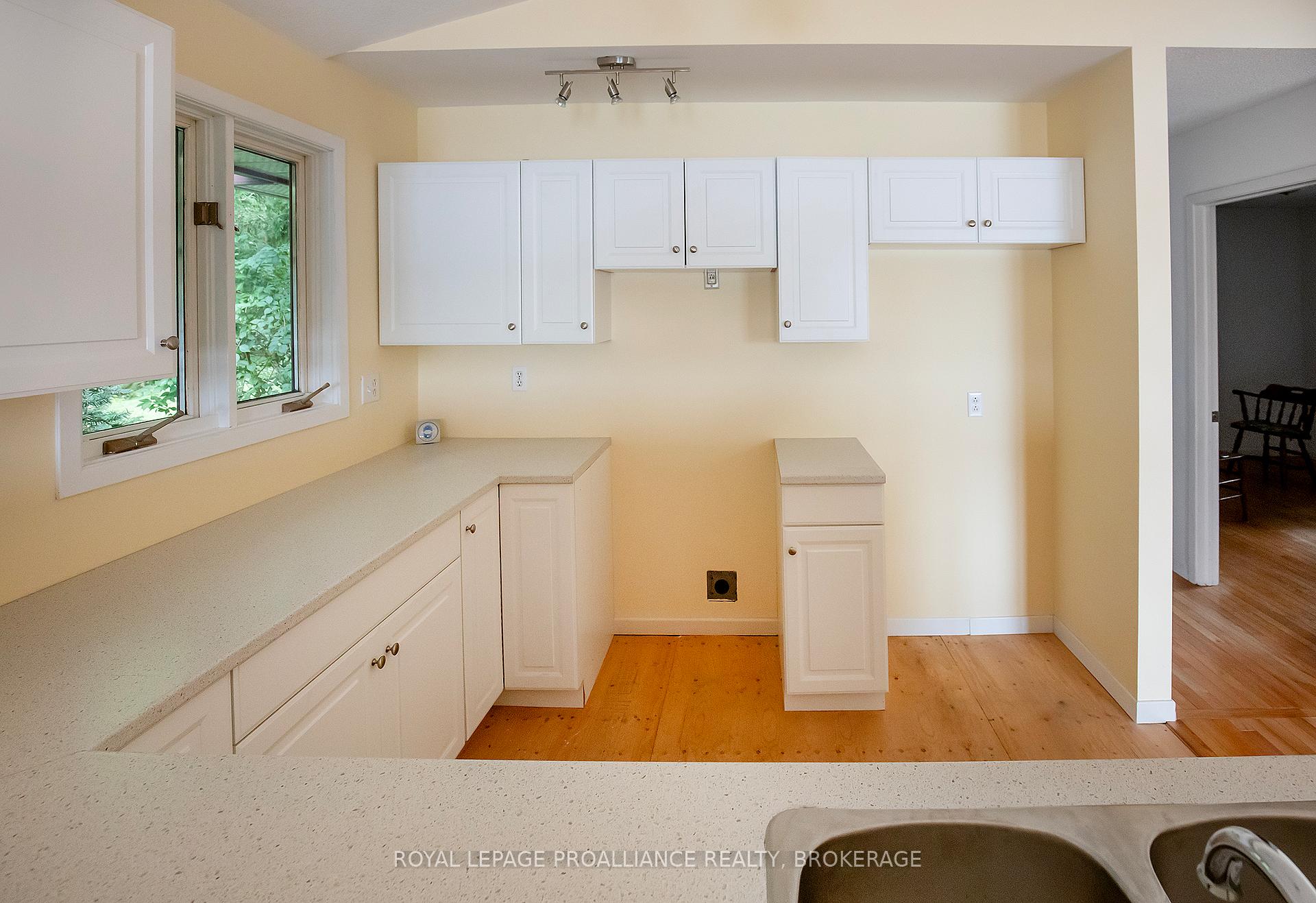 Photo 7 of 4502 Red Maple Lane, Frontenac, Frontenac South — HOMEH