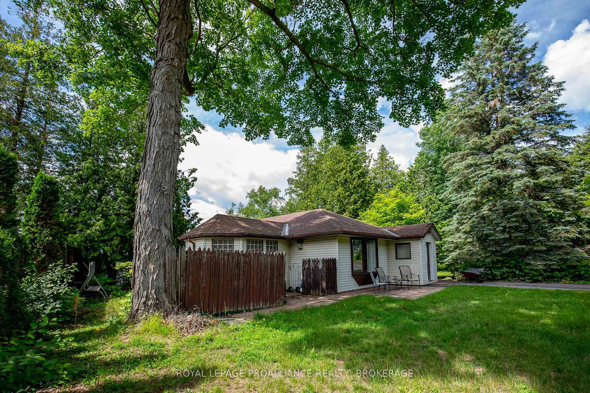 Photo 25 of 4502 Red Maple Lane, Frontenac, Frontenac South — HOMEH