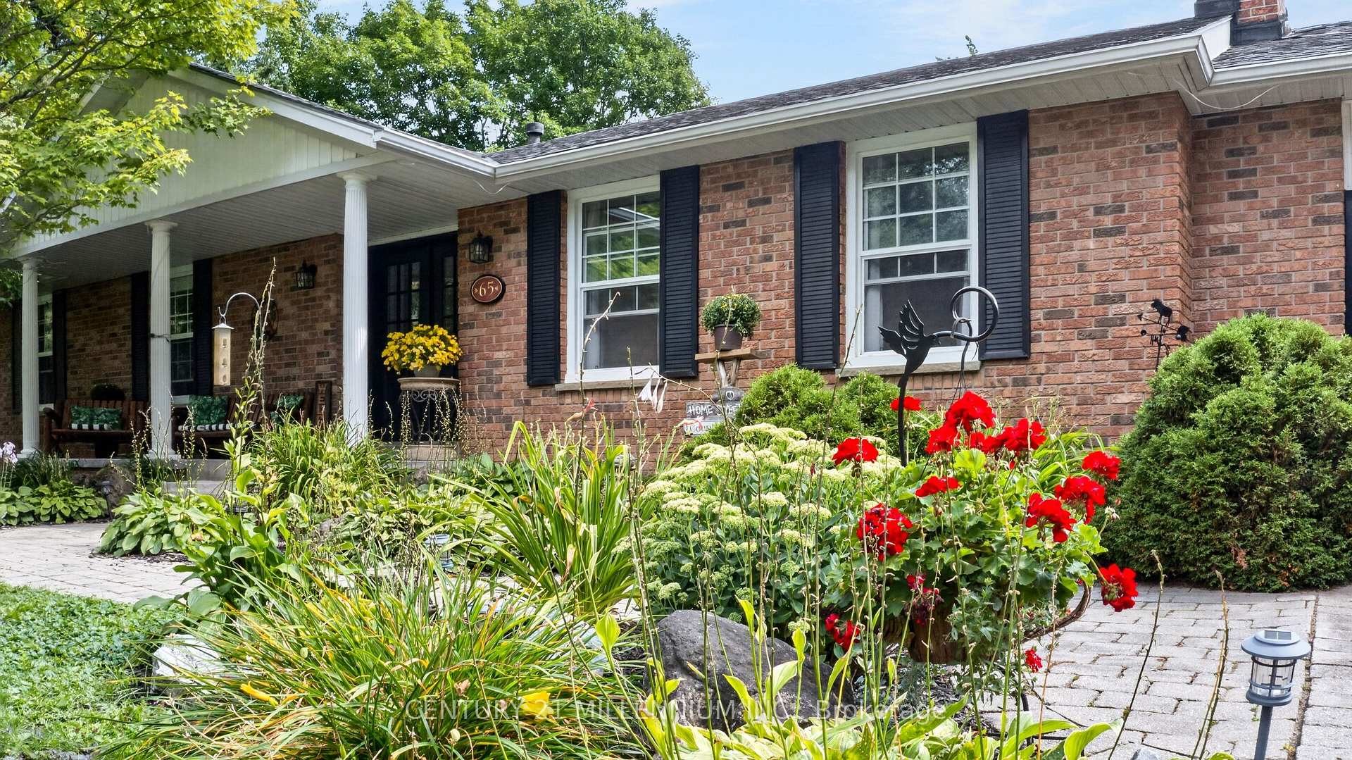 Photo 10 of 65 Maplewood Drive, Amaranth, Rural Amaranth — HOMEH