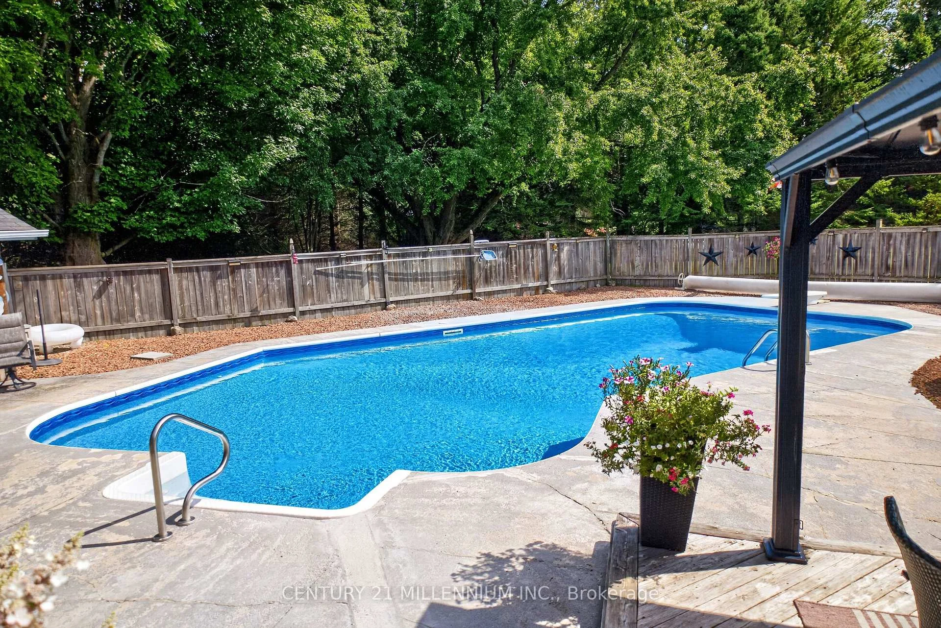 Photo 14 of 65 Maplewood Drive, Amaranth, Rural Amaranth — HOMEH
