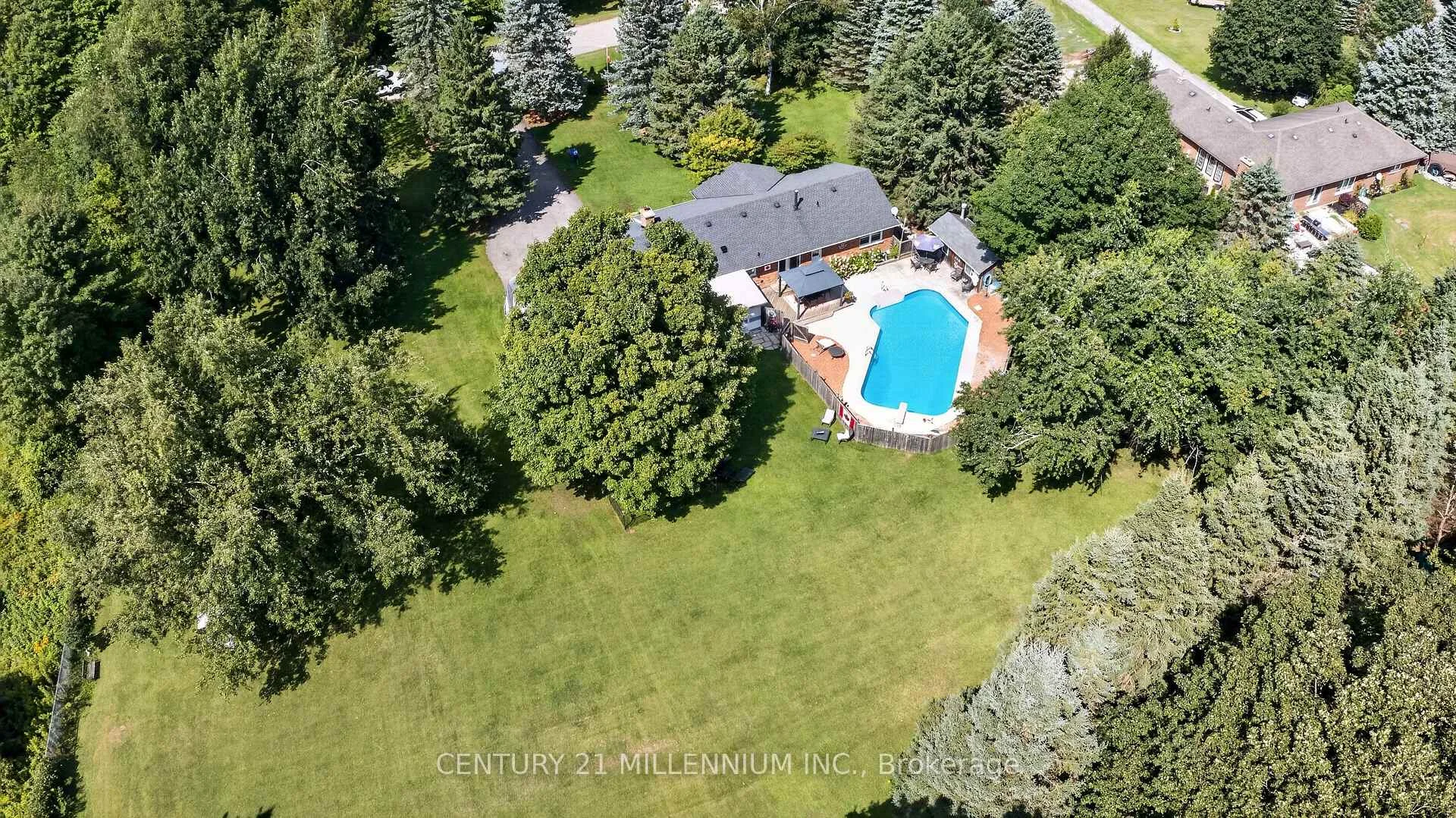 Photo 15 of 65 Maplewood Drive, Amaranth, Rural Amaranth — HOMEH