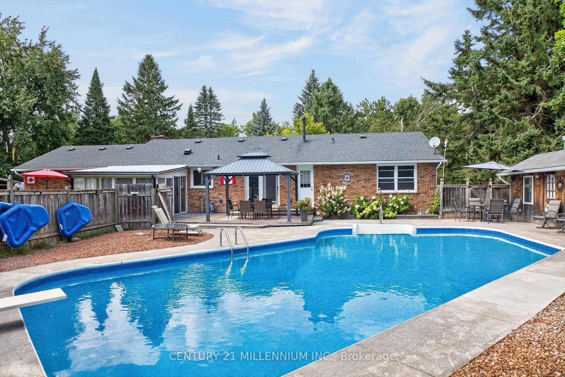 Photo 56 of 65 Maplewood Drive, Amaranth, Rural Amaranth — HOMEH