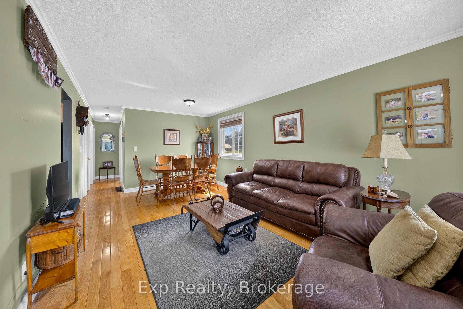 Photo 3 of 59 Avondale Road, Belleville, Belleville Ward — HOMEH