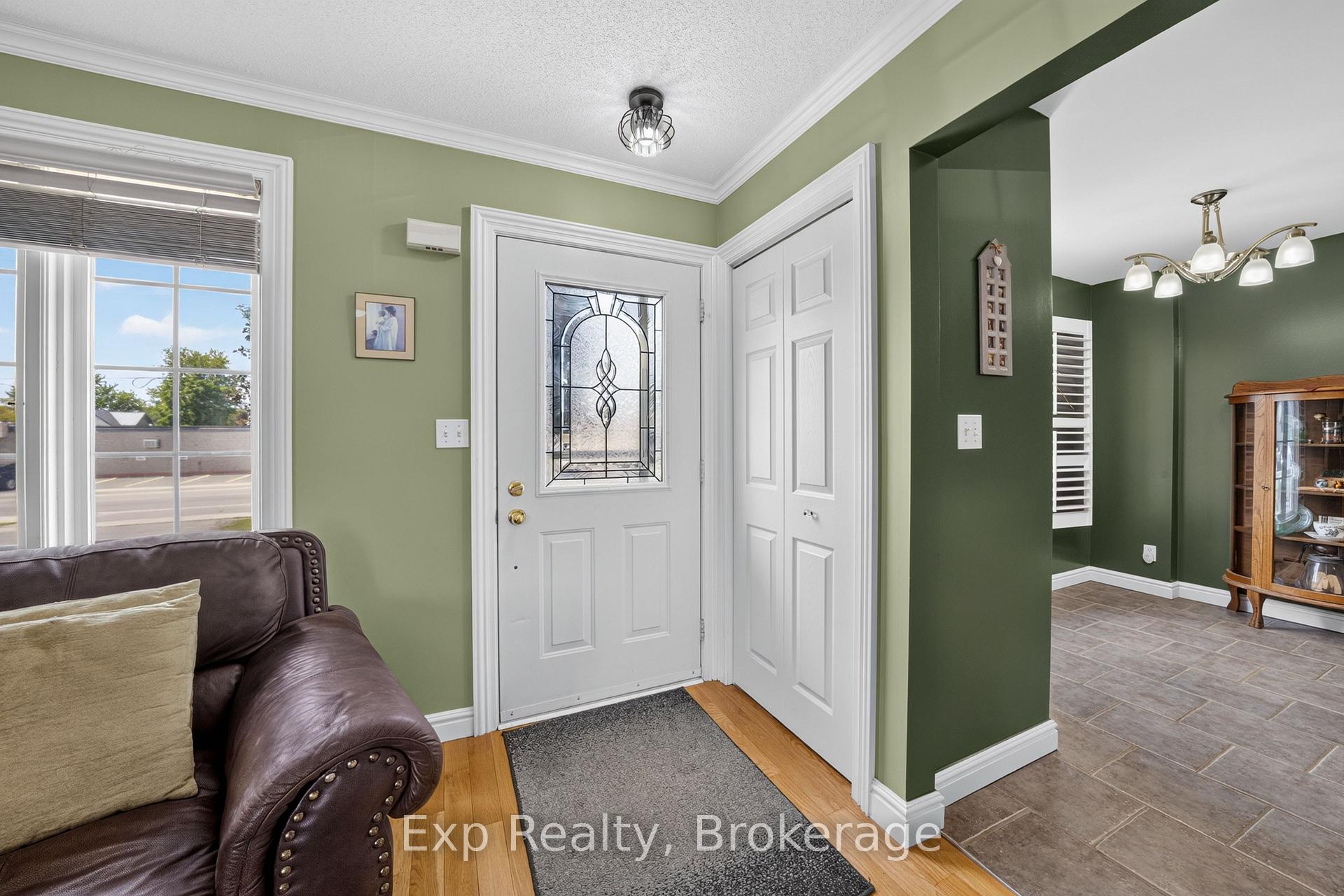 Photo 4 of 59 Avondale Road, Belleville, Belleville Ward — HOMEH