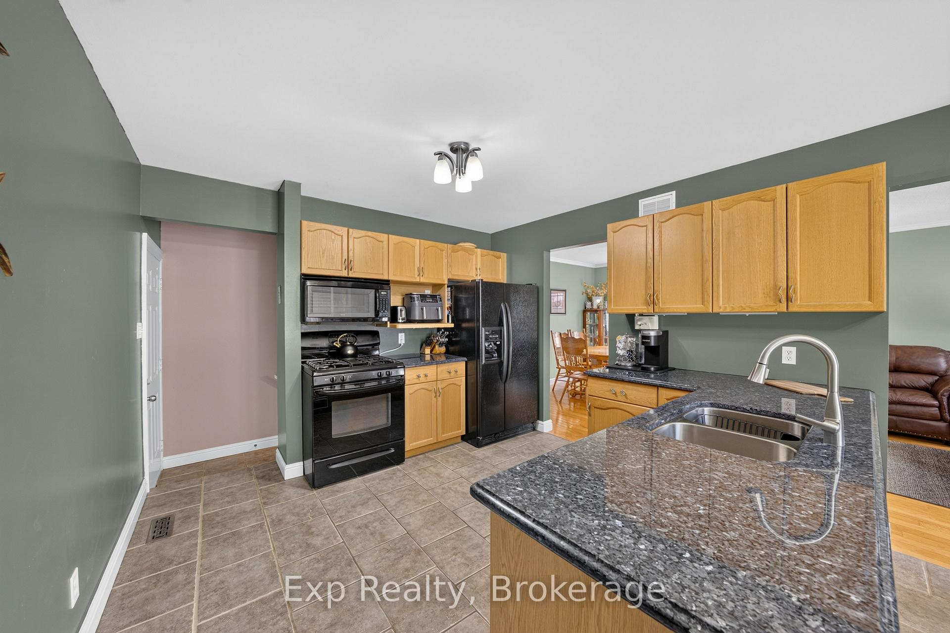 Photo 8 of 59 Avondale Road, Belleville, Belleville Ward — HOMEH