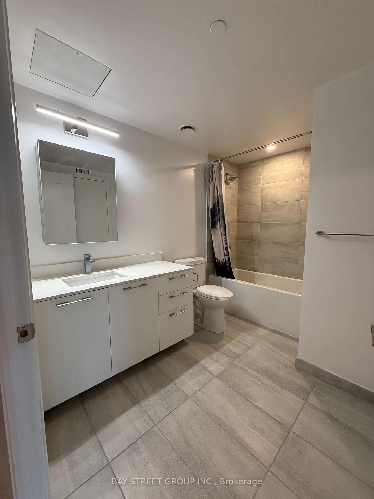 Photo 3 of Unit 3201, 18 Water Walk Drive, Markham, Unionville — HOMEH