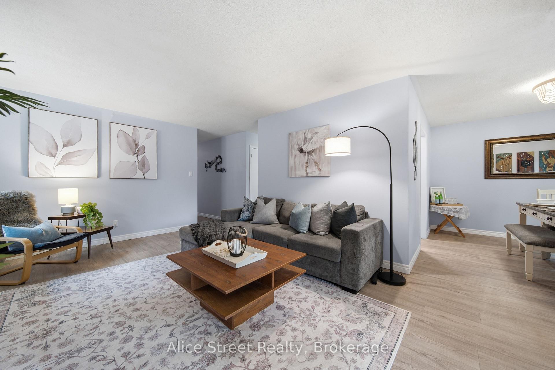 Photo 11 of 5 Glenbrook Drive, Guelph, Victoria North — HOMEH