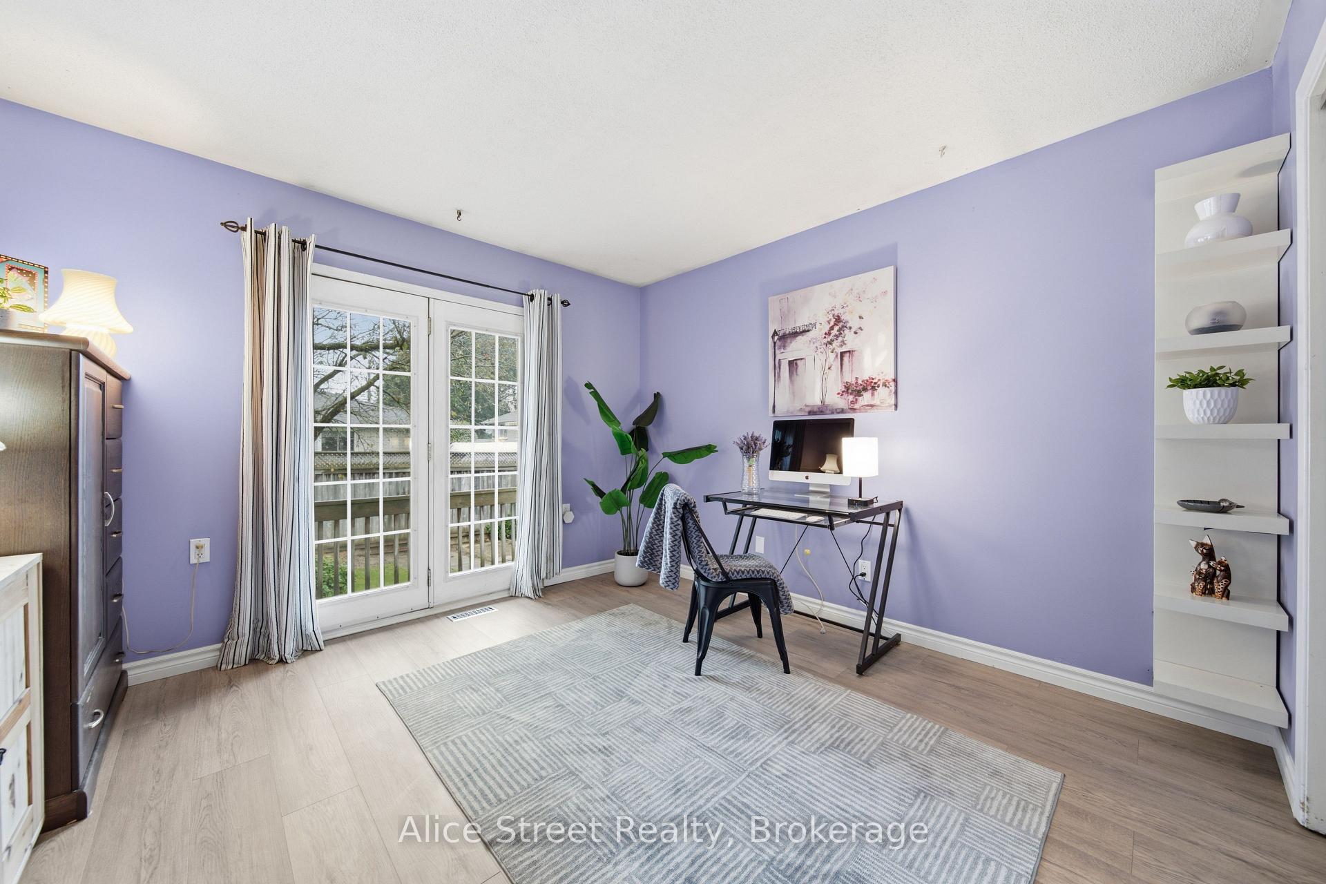 Photo 18 of 5 Glenbrook Drive, Guelph, Victoria North — HOMEH