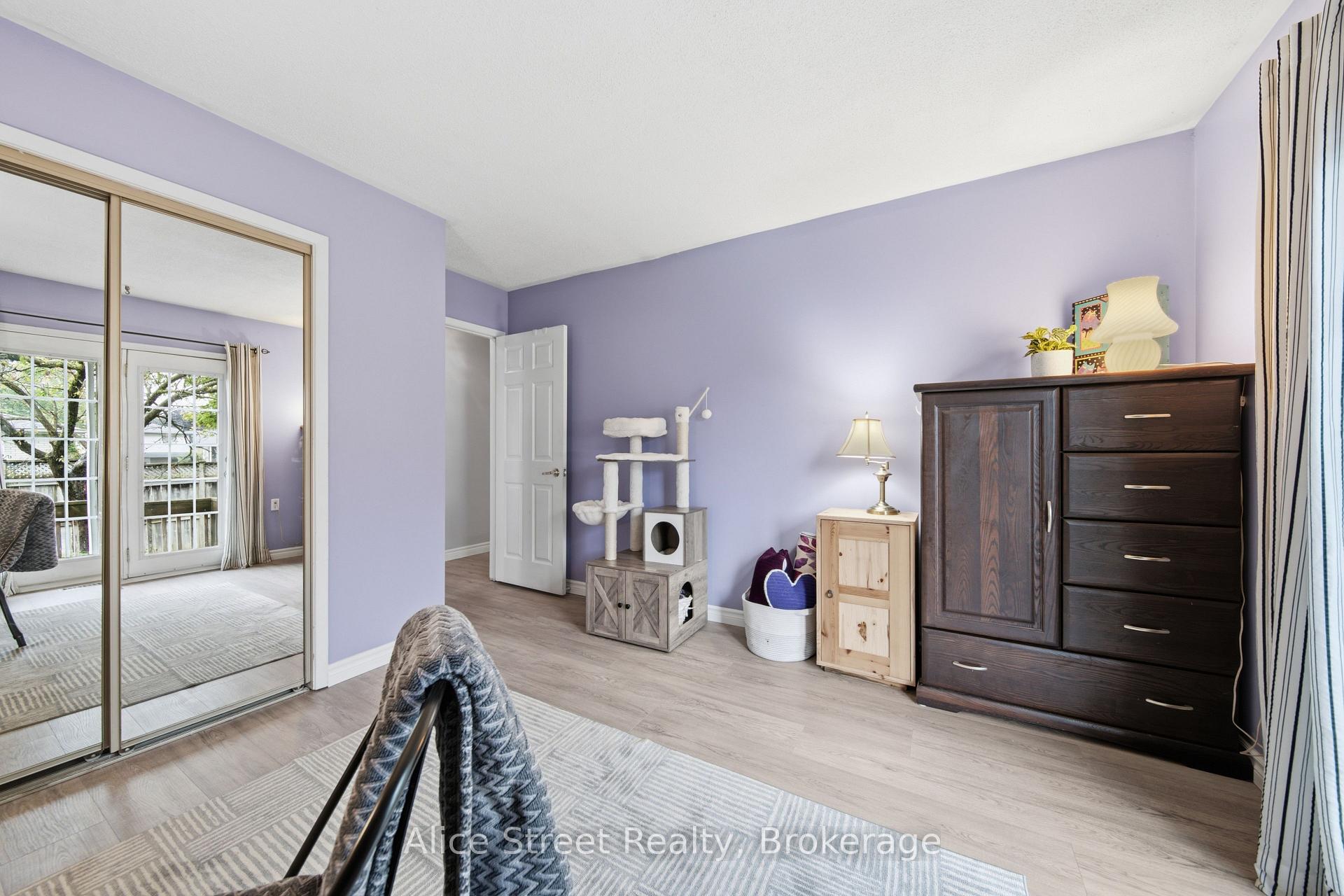 Photo 19 of 5 Glenbrook Drive, Guelph, Victoria North — HOMEH