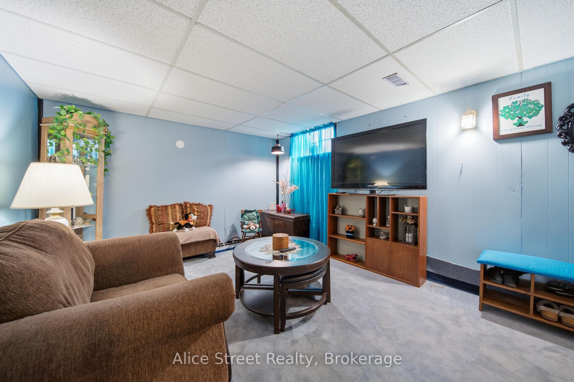 Photo 25 of 5 Glenbrook Drive, Guelph, Victoria North — HOMEH