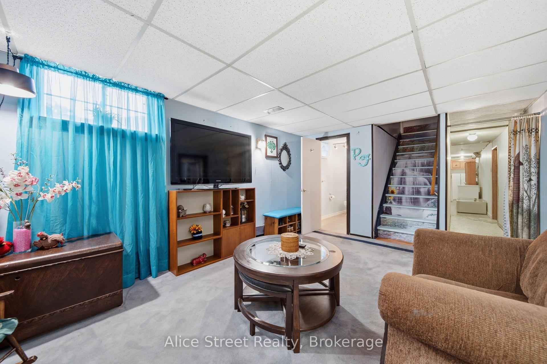 Photo 26 of 5 Glenbrook Drive, Guelph, Victoria North — HOMEH