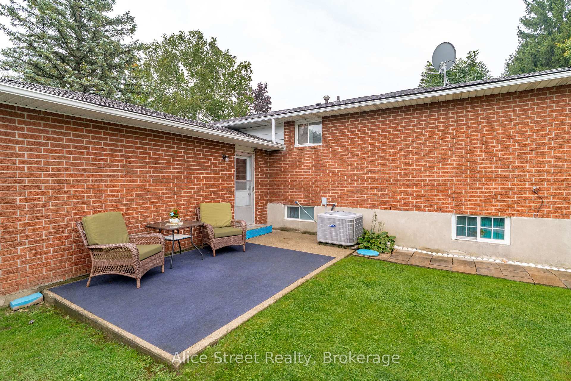 Photo 32 of 5 Glenbrook Drive, Guelph, Victoria North — HOMEH