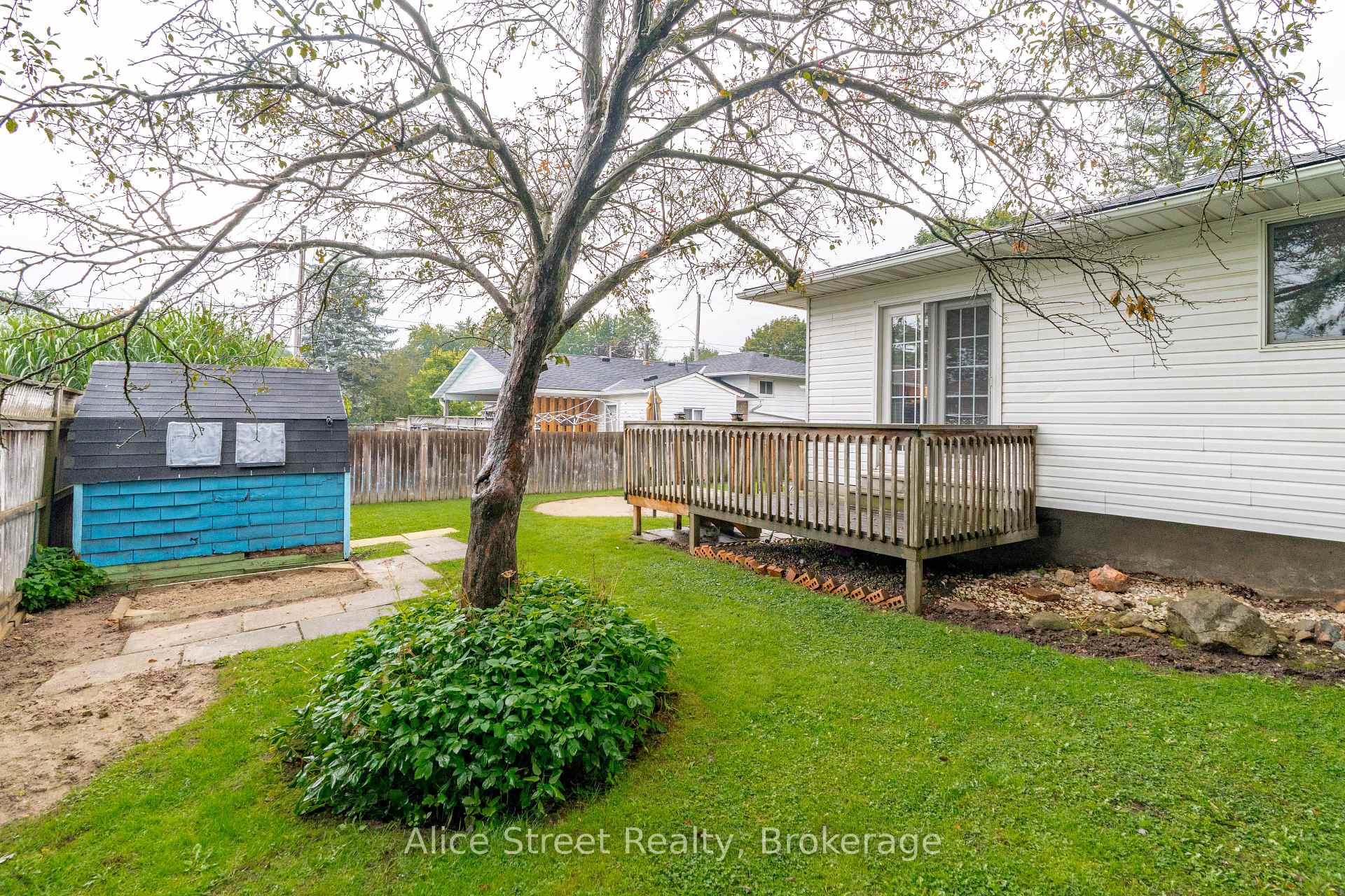 Photo 38 of 5 Glenbrook Drive, Guelph, Victoria North — HOMEH