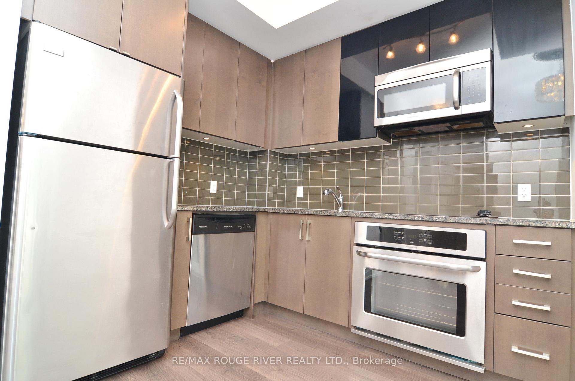 Photo 4 of Unit 509, 89 Dunfield Avenue, Toronto, Mount Pleasant West — HOMEH
