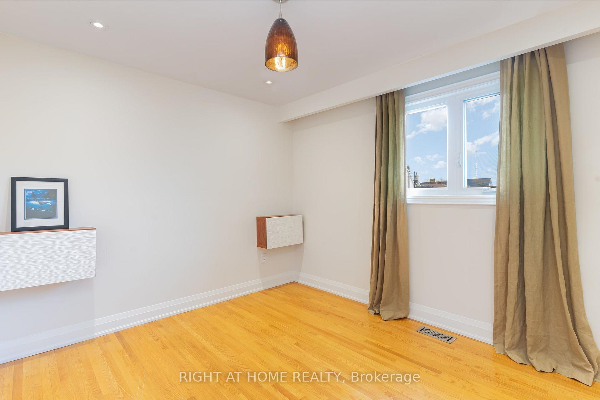 Photo 14 of 147 Ascot Avenue, Toronto, Corso Italia-Davenport — HOMEH