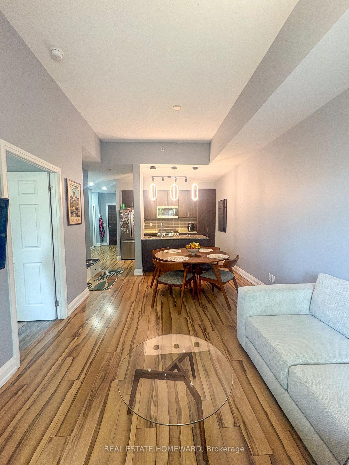 Photo 5 of Unit 101, 85 The Donway, North York, Banbury-Don Mills — HOMEH