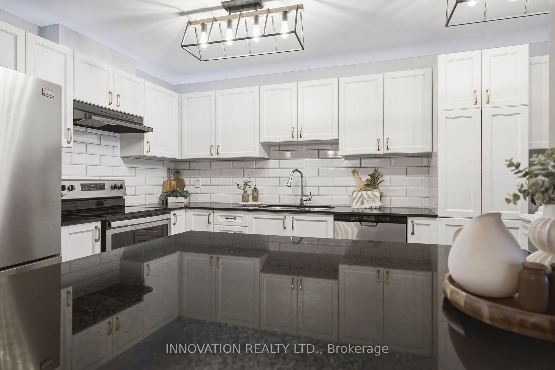 Photo 16 of 366 Meadowbreeze Drive, Ottawa, Kanata - Emerald Meadows/Trailwest — HOMEH