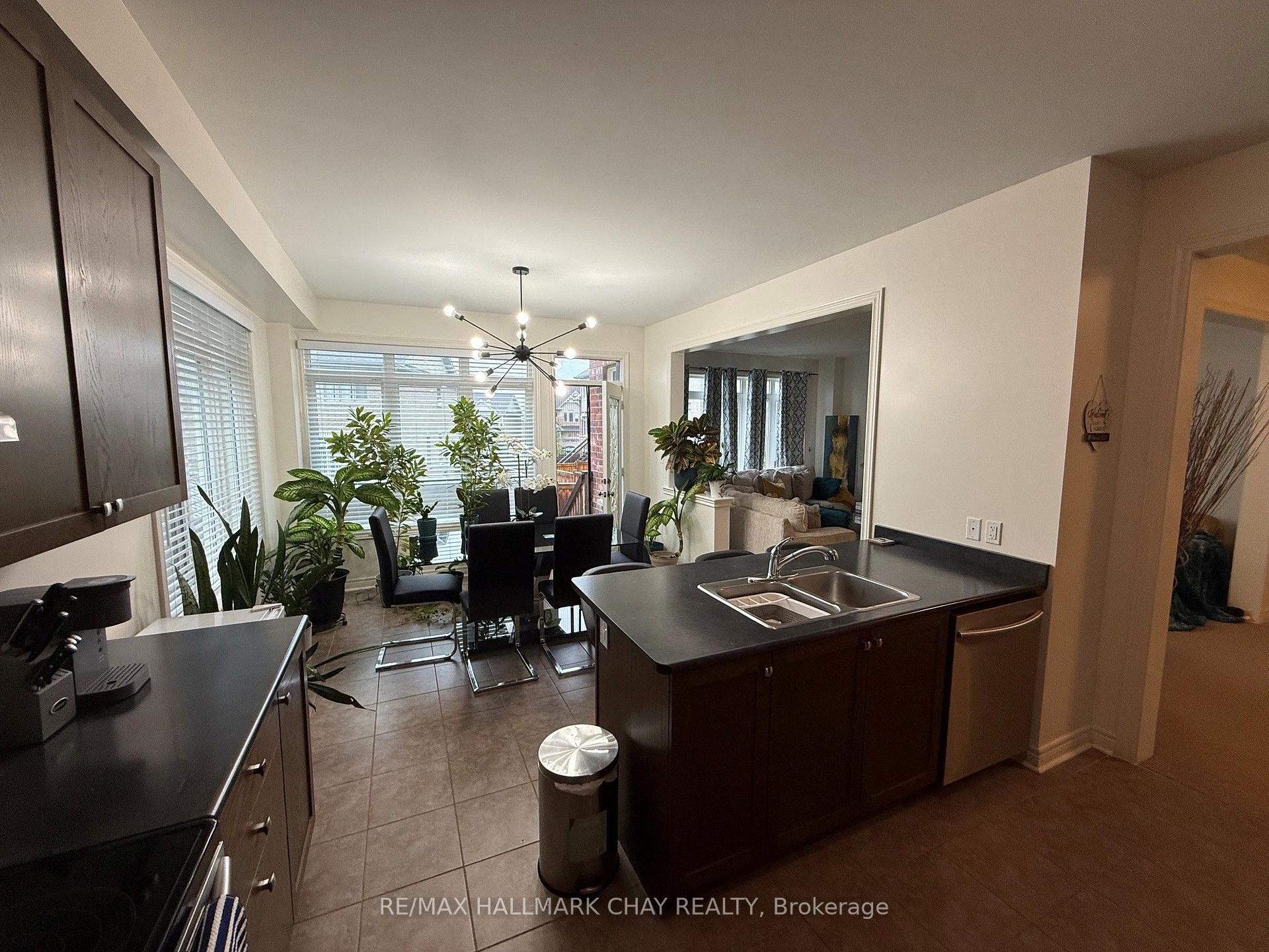 Photo 5 of 80 Treetops Boulevard, New Tecumseth, Rural New Tecumseth — HOMEH