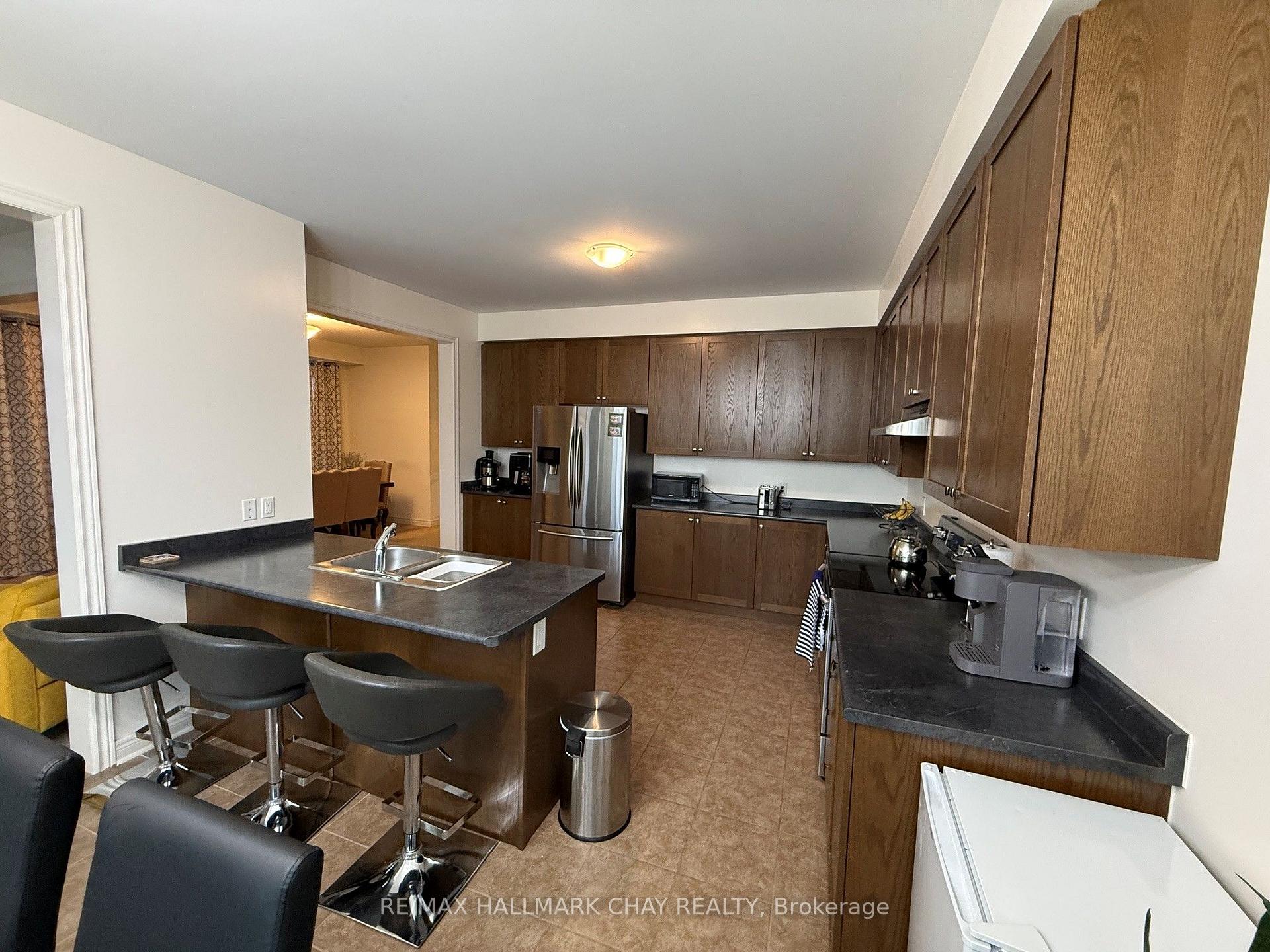 Photo 6 of 80 Treetops Boulevard, New Tecumseth, Rural New Tecumseth — HOMEH