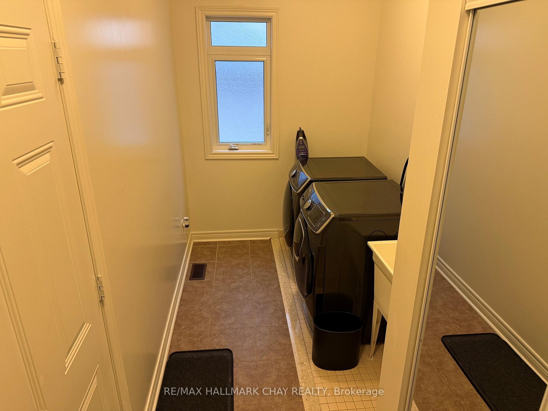 Photo 10 of 80 Treetops Boulevard, New Tecumseth, Rural New Tecumseth — HOMEH