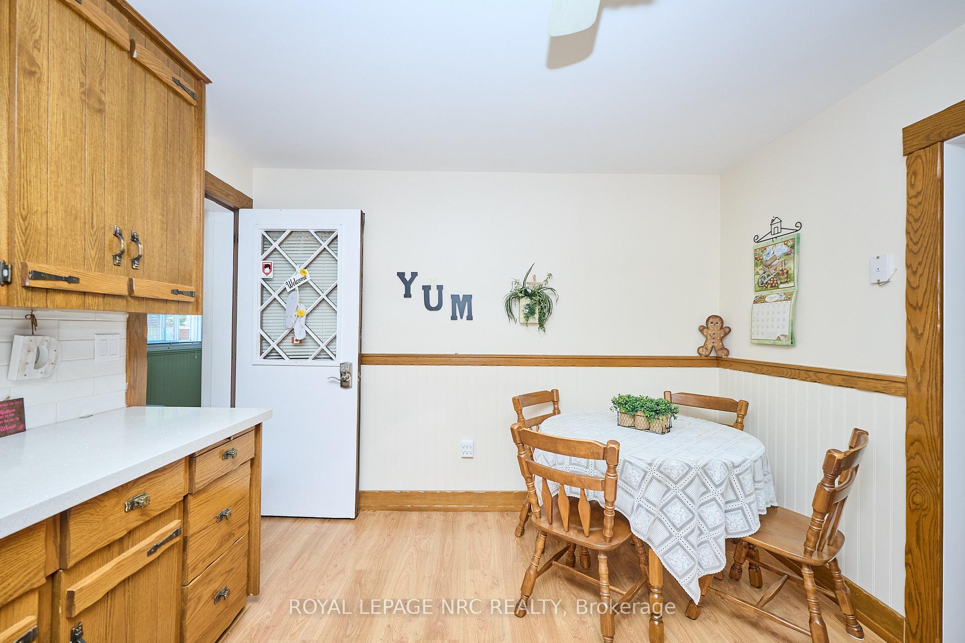 Photo 8 of 4013 Welland Street, Niagara Falls, Chippawa — HOMEH