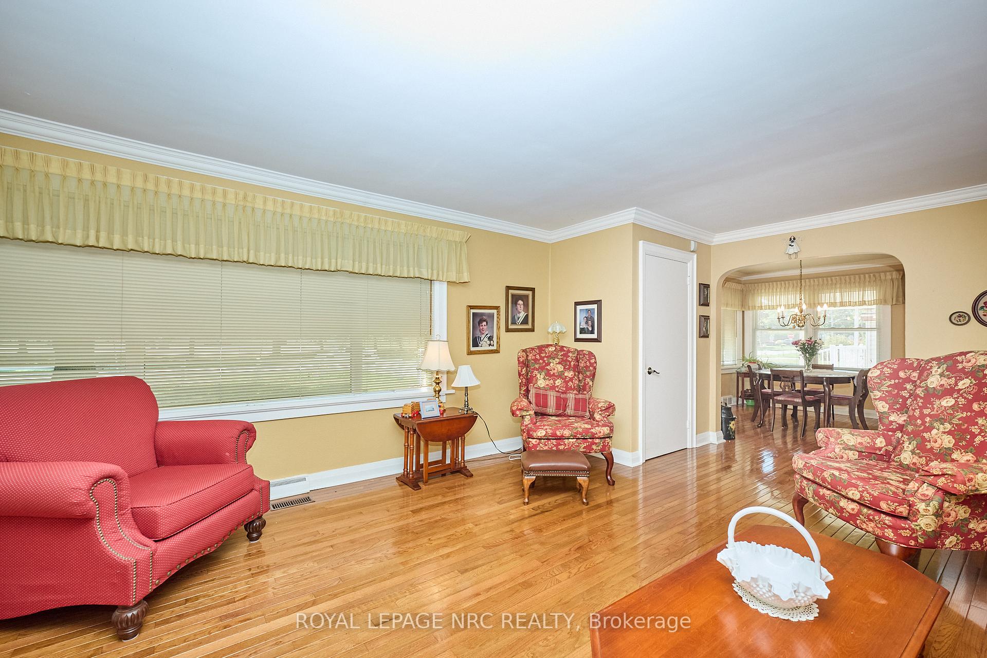 Photo 13 of 4013 Welland Street, Niagara Falls, Chippawa — HOMEH