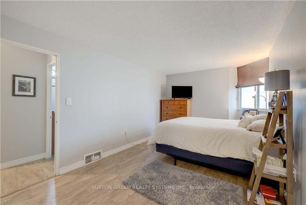 Photo 15 of Unit 1004, 323 Colborne Street, London, East K — HOMEH